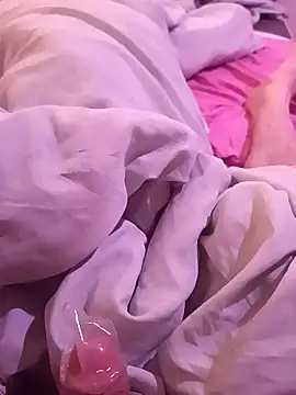 Snapshot of sikicideli81 chatting on February 20, 6:48 am sikicideli81 online show from February 20, 6:48 am