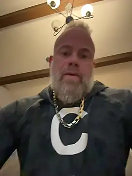 Snapshot of Muscledick40 chatting on February 9, 3:54 am Muscledick40 online show from February 9, 3:54 am