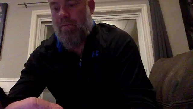 Snapshot of Muscledick40 chatting on February 14, 6:43 am Muscledick40 online show from February 14, 6:43 am