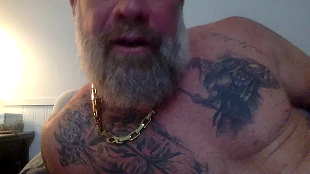 Snapshot of Muscledick40 chatting on June 23, 5:16 am Muscledick40 online show from June 23, 5:16 am