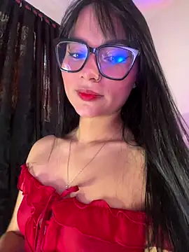 Snapshot of AlannaDollx chatting on October 24, 1:29 pm AlannaDollx online show from October 24, 1:29 pm