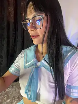 Snapshot of AlannaDollx chatting on November 3, 1:34 pm AlannaDollx online show from November 3, 1:34 pm