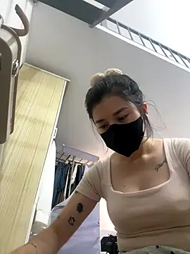 Snapshot of Titlelove chatting on November 20, 8:47 am Titlelove online show from November 20, 8:47 am