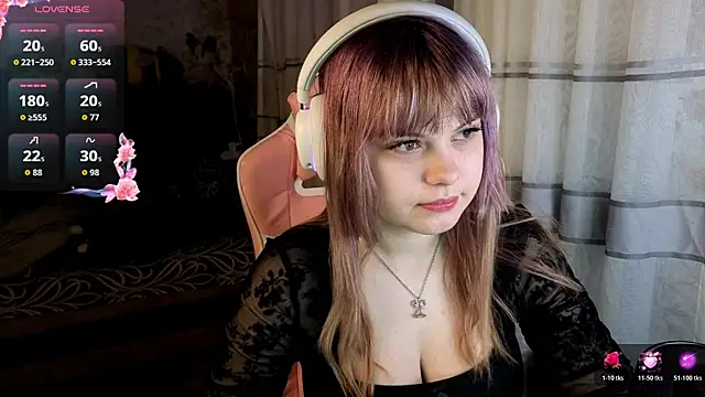 KristiBloom online show from March 24, 10:59 pm