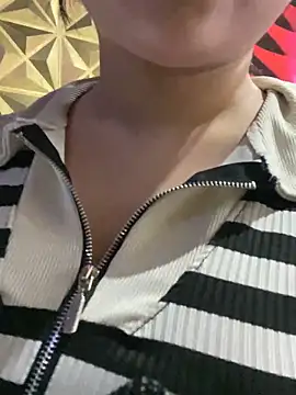 TampiZii online show from October 24, 6:32 am