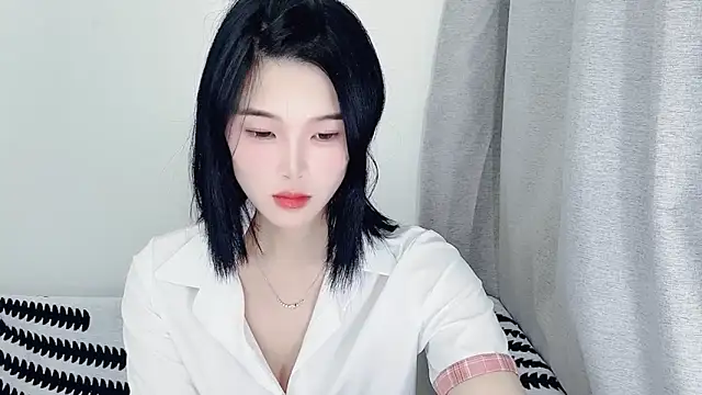 Snapshot of T-TeaR chatting on March 3, 3:01 am T-TeaR online show from March 3, 3:01 am