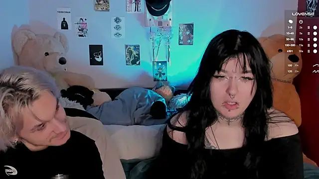 Snapshot of g4tito chatting on October 28, 6:06 am g4tito online show from October 28, 6:06 am