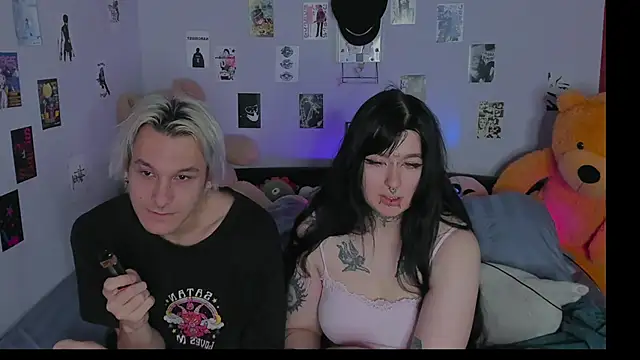 Snapshot of g4tito chatting on November 9, 6:55 am g4tito online show from November 9, 6:55 am