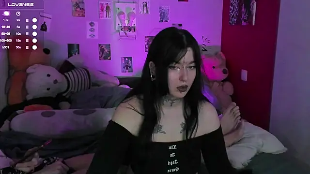 Snapshot of g4tito chatting on November 25, 6:57 am g4tito online show from November 25, 6:57 am