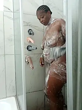 Bigboobsbooty online show from February 26, 7:18 am