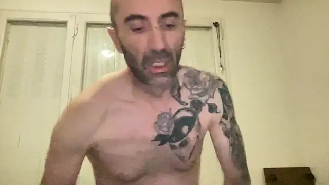 slave44nantes online show from February 17, 5:37 am