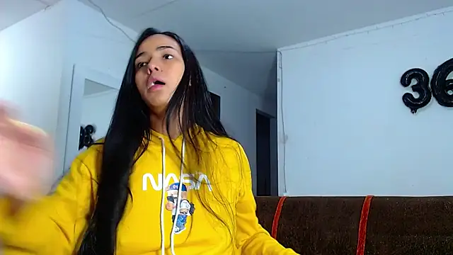 Snapshot of Kendall_honea chatting on October 17, 10:07 am Kendall honea online show from October 17, 10:07 am