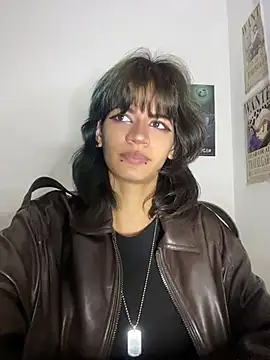 sukulaurens online show from June 24, 4:11 am