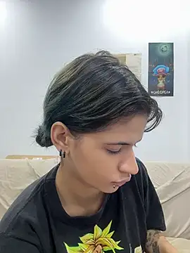 sukulaurens online show from July 10, 3:44 am