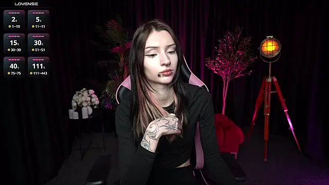 Snapshot of Trix_Void chatting on March 30, 10:16 am Trix Void online show from March 30, 10:16 am