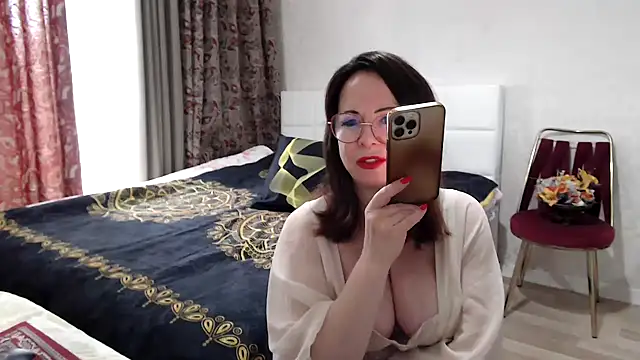 Snapshot of Arisa5000 chatting on April 11, 6:51 am Arisa5000 online show from April 11, 6:51 am