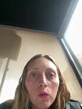 Snapshot of Mia_dca chatting on October 22, 7:24 pm Mia dca online show from October 22, 7:24 pm