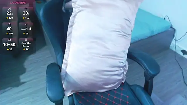 Snapshot of mystica-myst chatting on March 15, 7:25 am mystica-myst online show from March 15, 7:25 am