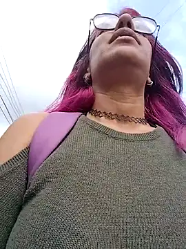 Abby 2-1 online show from October 16, 8:10 pm