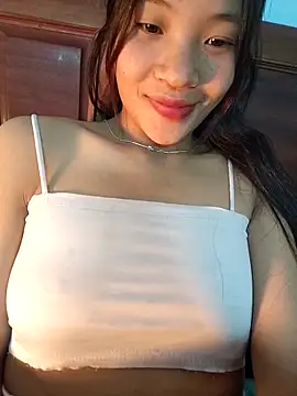 LeyLya online show from December 15, 1:37 pm