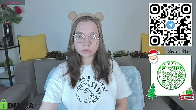 Nuura Moore online show from January 6, 1:09 am