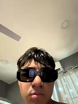 Snapshot of lain213 chatting on October 7, 11:02 pm lain213 online show from October 7, 11:02 pm