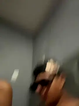 Snapshot of lain213 chatting on October 21, 5:52 am lain213 online show from October 21, 5:52 am