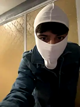 Snapshot of lain213 chatting on October 24, 5:15 am lain213 online show from October 24, 5:15 am