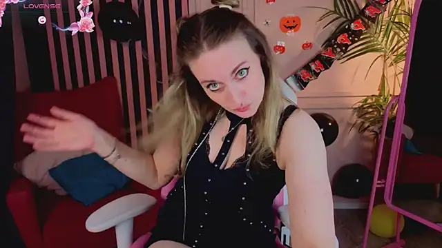 Snapshot of ocean_pleasure chatting on October 22, 9:09 am ocean pleasure online show from October 22, 9:09 am