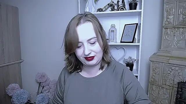 Snapshot of HelenFl chatting on October 15, 7:19 am HelenFl online show from October 15, 7:19 am