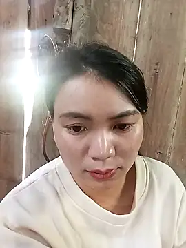 Snapshot of kun-love chatting on February 4, 2:06 am kun-love online show from February 4, 2:06 am