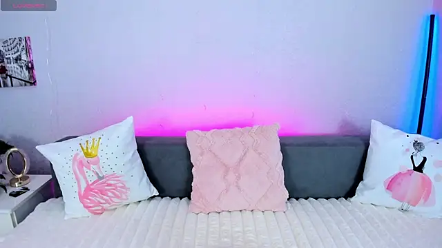 Evarey  online show from January 8, 6:26 am