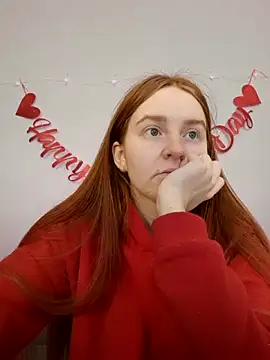 Evarey  online show from February 6, 5:12 am