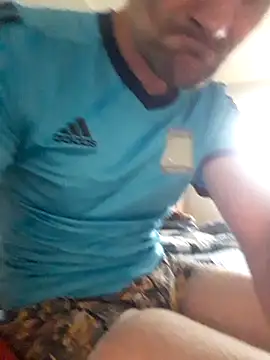 Snapshot of Remello1 chatting on December 3, 12:58 pm Remello1 online show from December 3, 12:58 pm