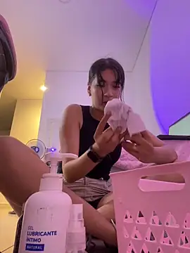 emi star online show from December 19, 11:45 pm