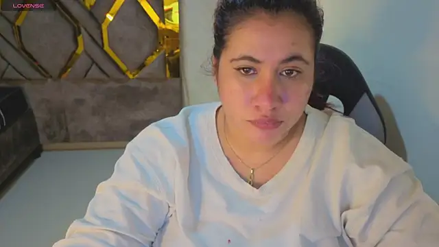 Addyy 02 online show from November 14, 9:02 pm