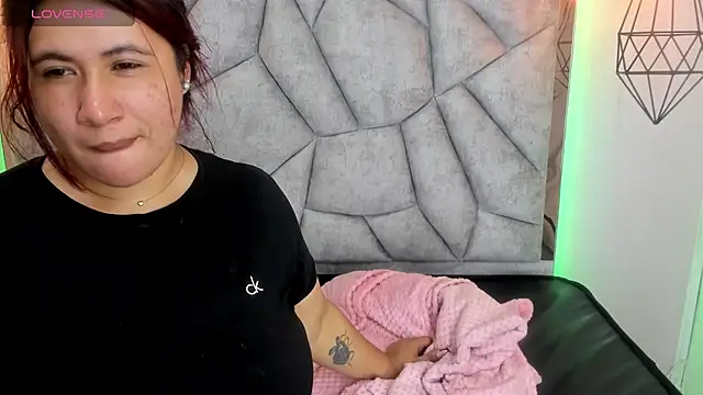 Addyy 02 online show from August 4, 6:10 pm