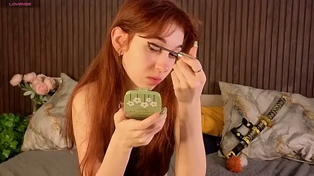 Snapshot of kitsun_ne chatting on November 12, 8:19 pm kitsun ne online show from November 12, 8:19 pm