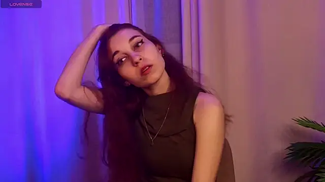 Snapshot of kitsun_ne chatting on November 27, 8:33 pm kitsun ne online show from November 27, 8:33 pm