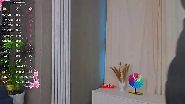 kitsun ne online show from February 26, 5:39 am