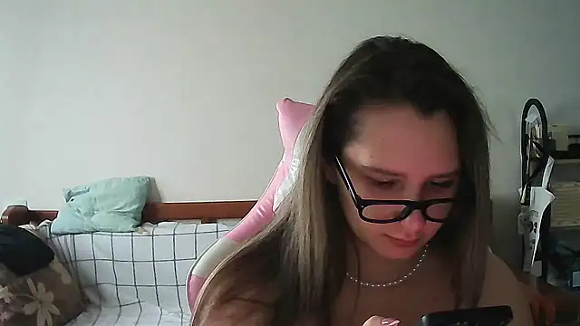 Caymira online show from February 5, 6:29 am