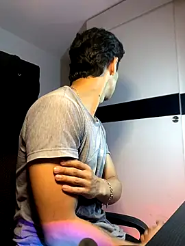 Snapshot of ErosDominant chatting on October 23, 6:13 am ErosDominant online show from October 23, 6:13 am