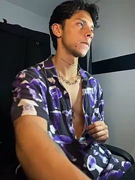 Snapshot of ErosDominant chatting on October 25, 4:20 am ErosDominant online show from October 25, 4:20 am