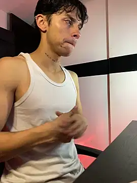 Snapshot of ErosDominant chatting on November 6, 12:11 am ErosDominant online show from November 6, 12:11 am