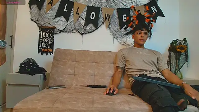 thomas elg online show from October 23, 1:16 am