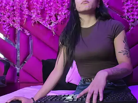 Snapshot of Gisell_Squirt_ chatting on October 23, 12:04 pm Gisell Squirt online show from October 23, 12:04 pm