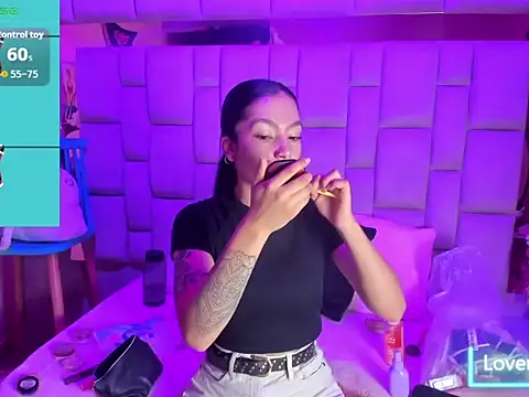 Snapshot of Gisell_Squirt_ chatting on November 20, 12:27 pm Gisell Squirt online show from November 20, 12:27 pm