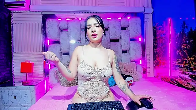 RubyEvanns online show from July 21, 8:11 pm