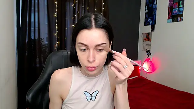 ariel is on vacation online show from October 29, 1:46 pm