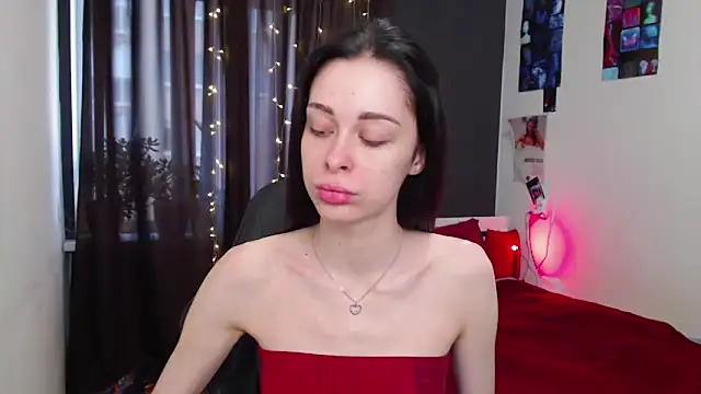 ariel is on vacation online show from November 4, 8:13 am